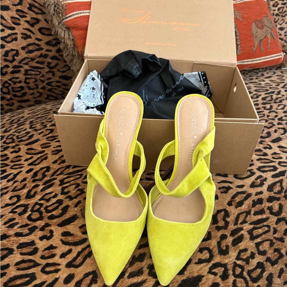 Gibson Latimer Neon PALE GREEN SUEDE Heels. - Picture 4 of 5